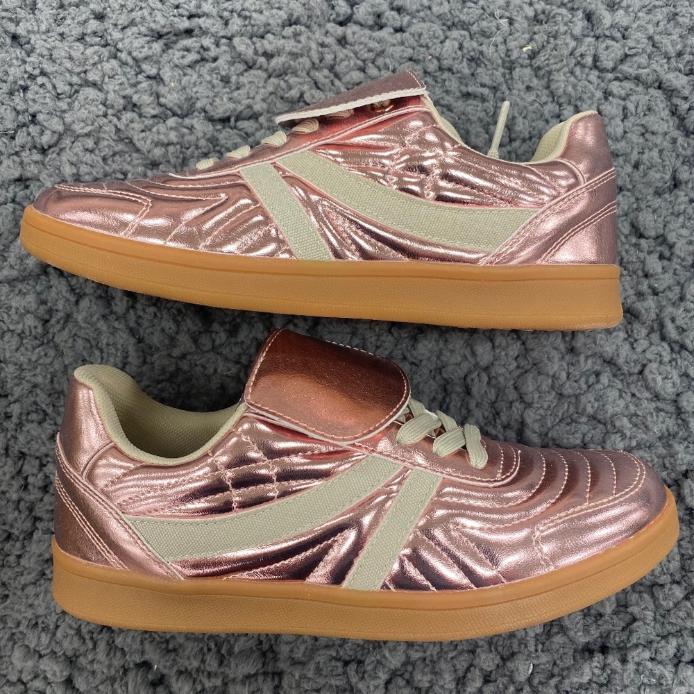 ✨ Steve Madden Madrid-S Metallic Rose Gold Sneakers ✨